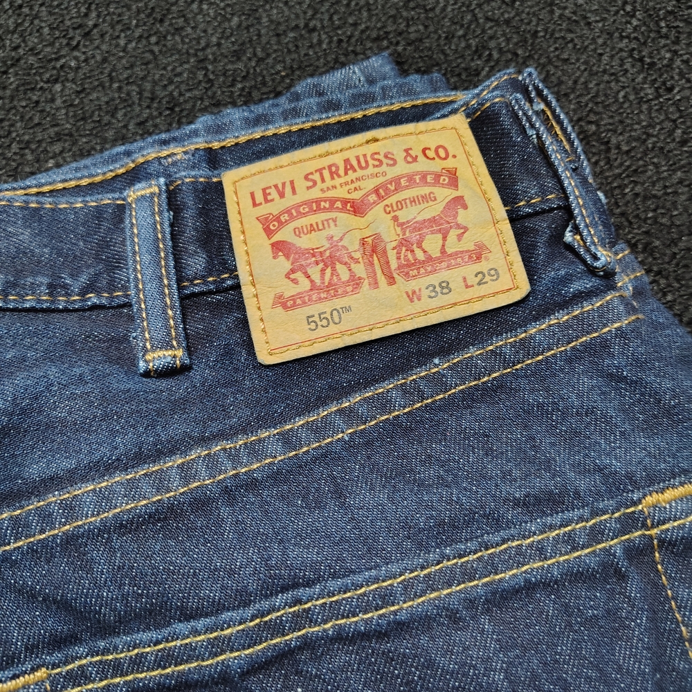 Levi's 550 Relaxed Fit Dark Blue Denim Jeans Men's Size 38x29 - Picture 5 of 10